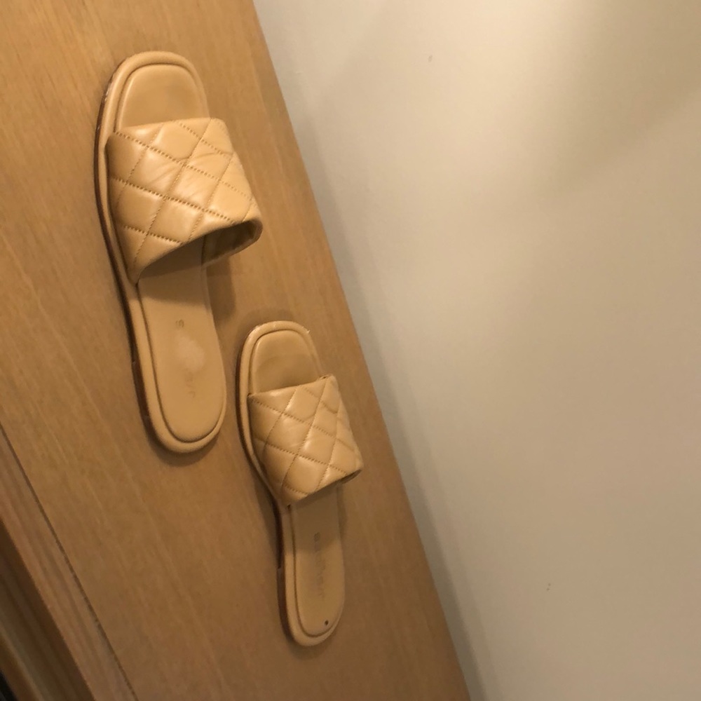 J/Slides Yoel tan quilted women’s slides
